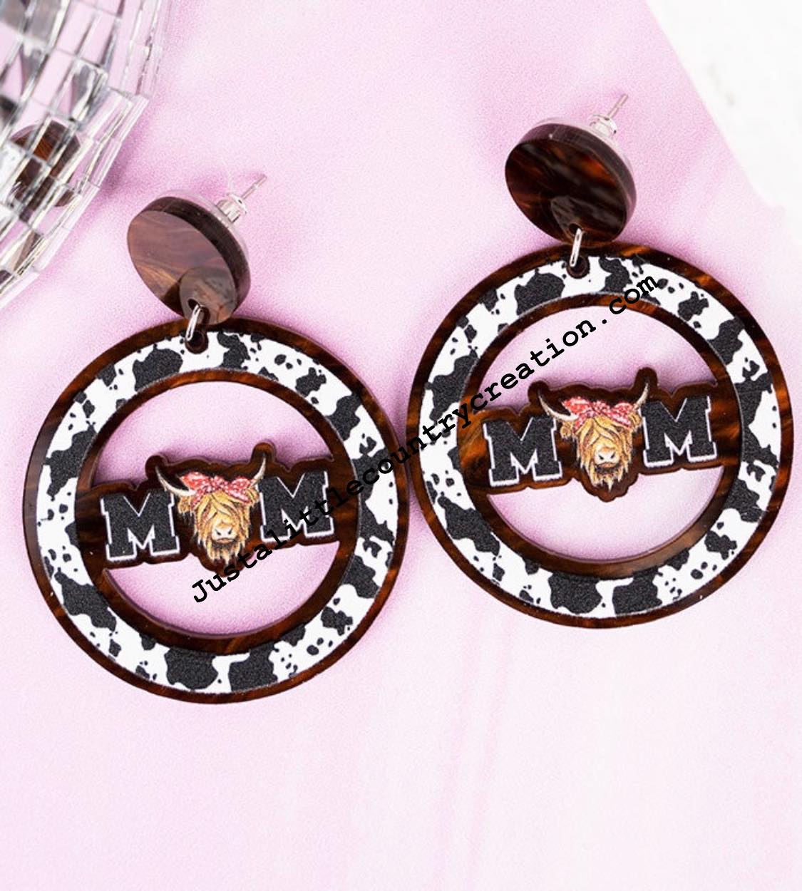 HIGHLAND COW 'MOM' ACRYLIC AND WOOD CIRCLE EARRINGS